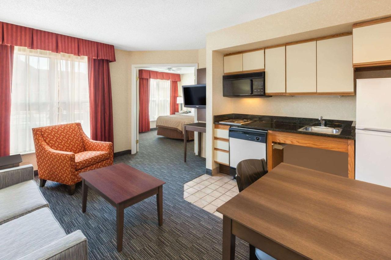 1 Double Bed, One-Bedroom, Mobility Accessible Suite, Non-Smoking at Affordable Suites of America Detroit-Warren