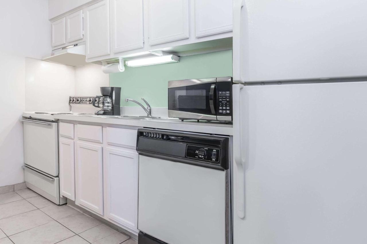 | Hawthorn Suites Dallas Love Field