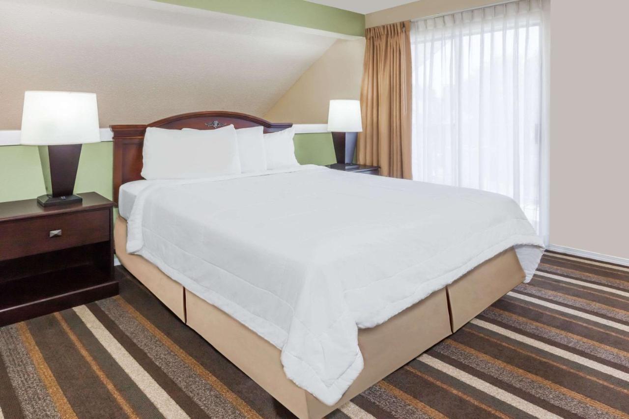 | Hawthorn Suites Dallas Love Field