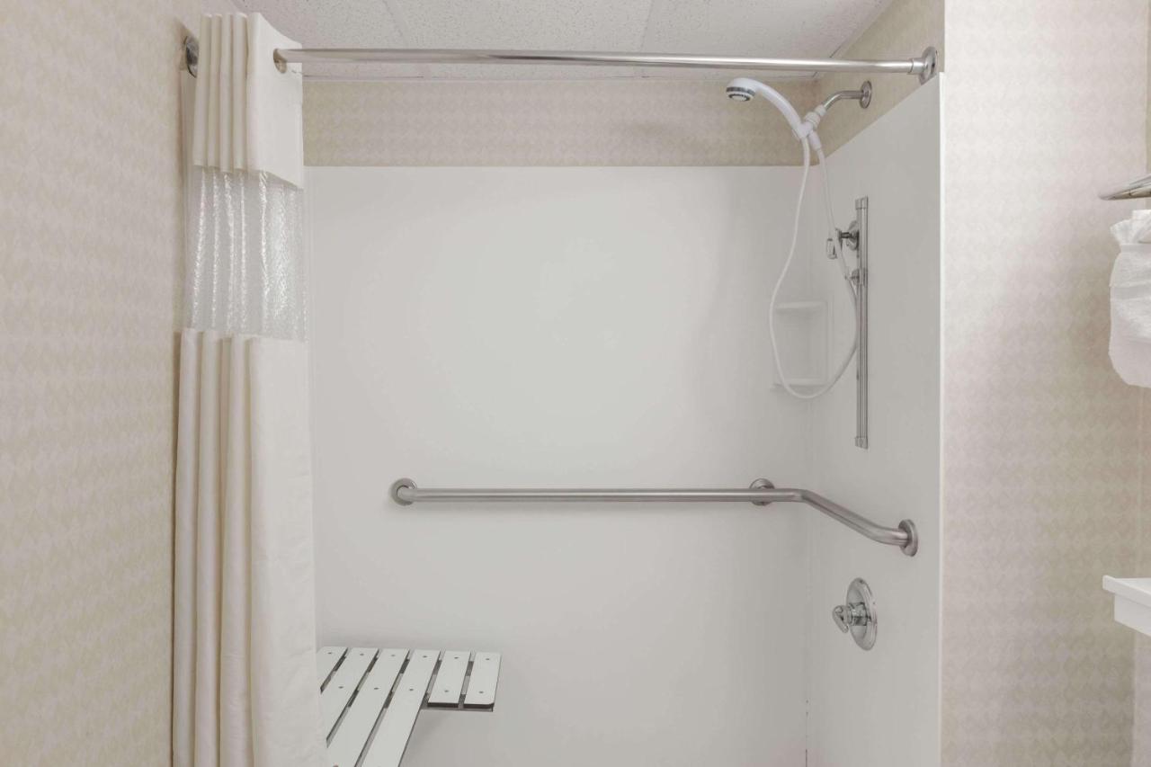 1 Double Bed, Mobility Accessible Room, Roll-In Shower, Non-Smoking at Travelodge Inn & Suites by Wyndham Albany