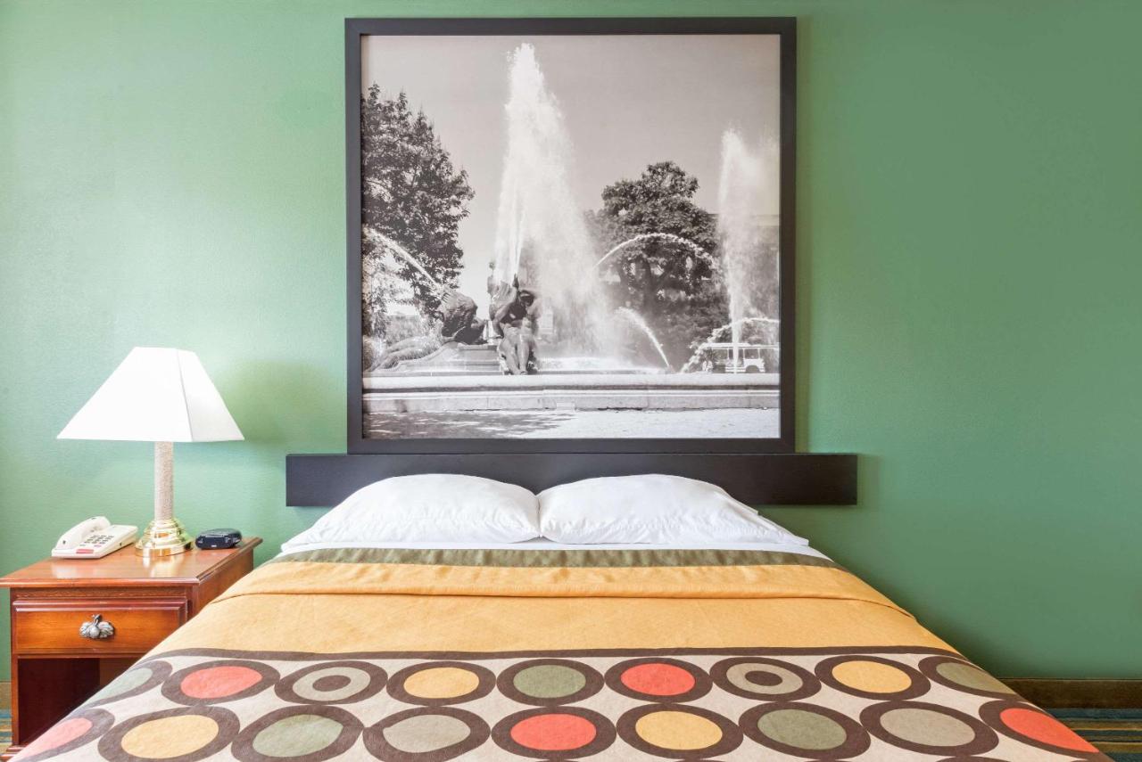| Super 8 by Wyndham Greencastle