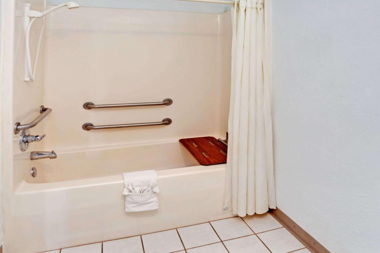 King Room - Disability Access - Non-Smoking at Super 8 by Wyndham Monee