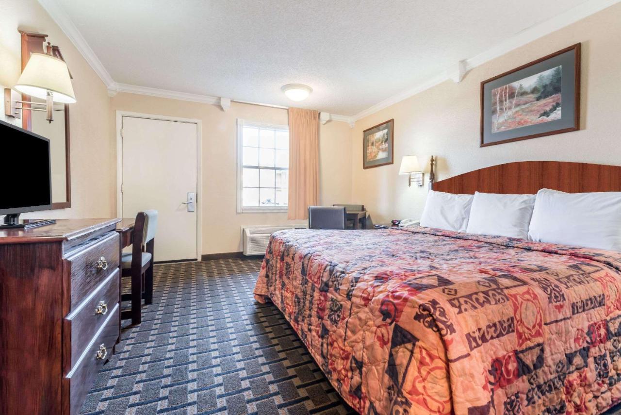 | Knights Inn Greenville