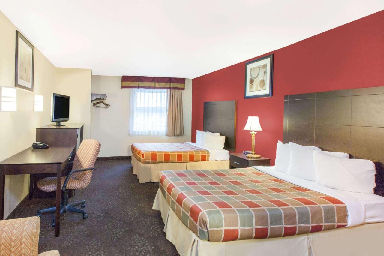  | Travelodge by Wyndham Romulus Detroit Airport