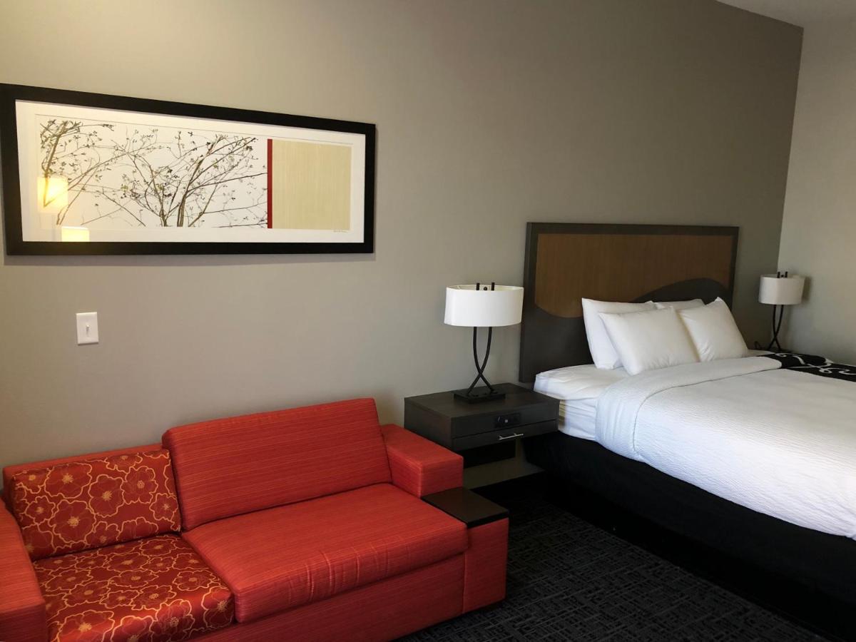 | Hotel Glenpool