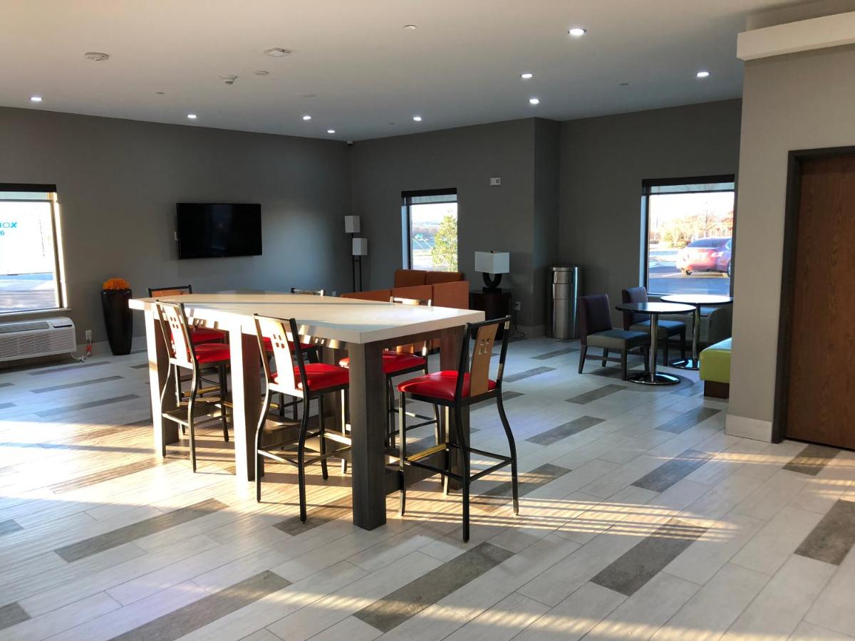 | Hotel Glenpool