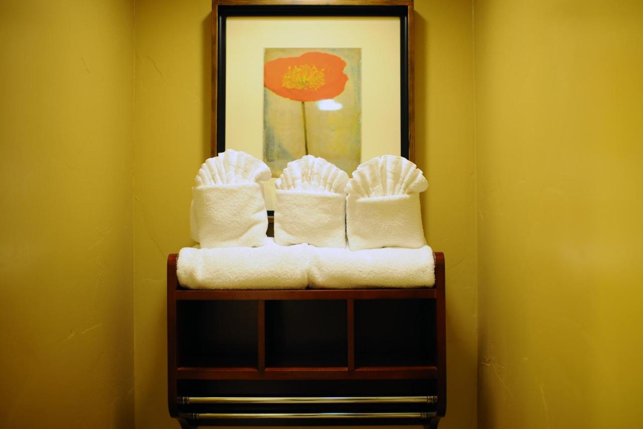 | Sunset Inn Pacific Grove