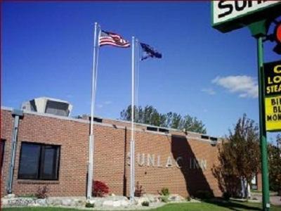| Sunlac Inn Lakota
