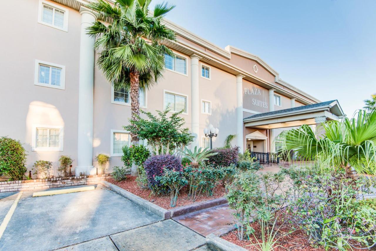 | LA Plaza Apartments