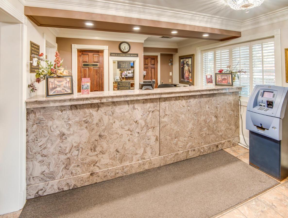 | LA Plaza Apartments