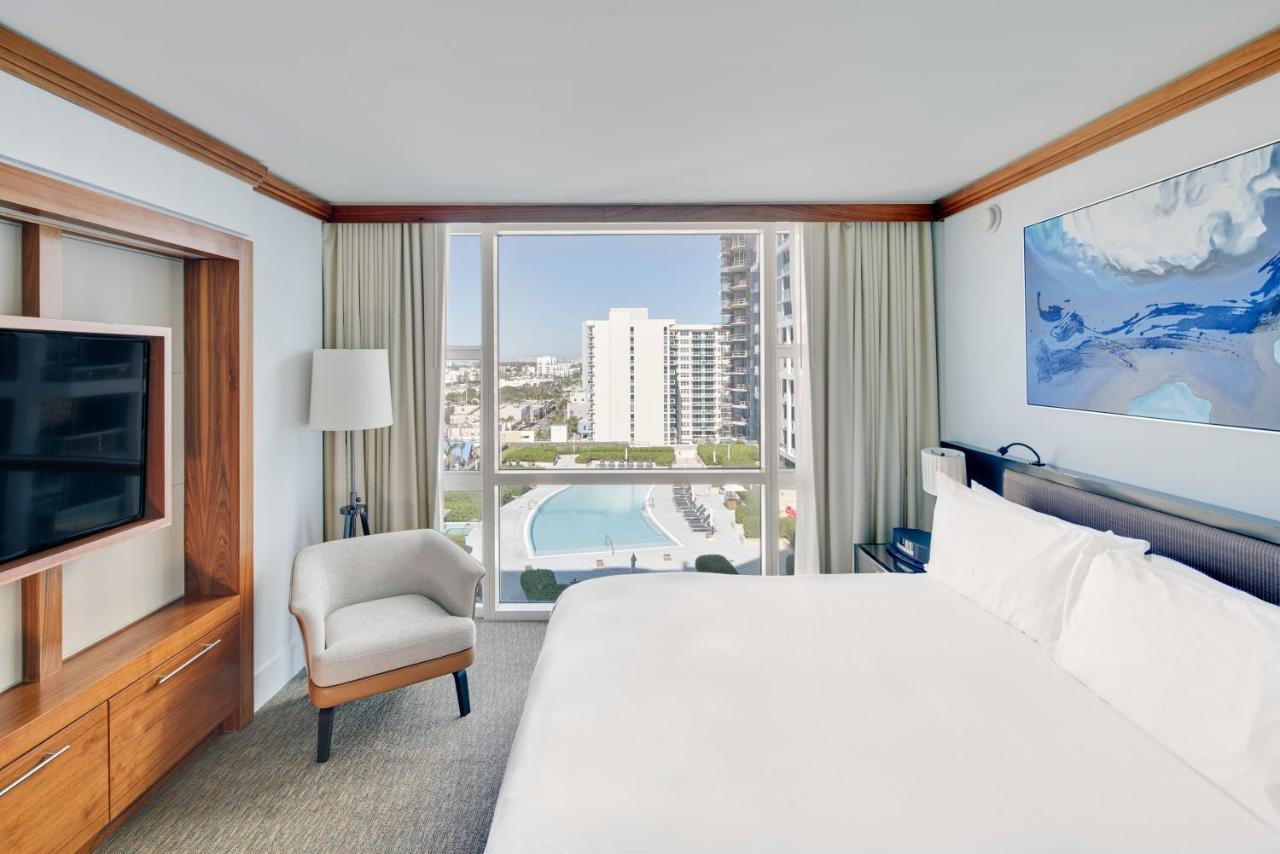  One-Bedroom Apartment King Bed with City View at Carillon Miami Wellness Resort