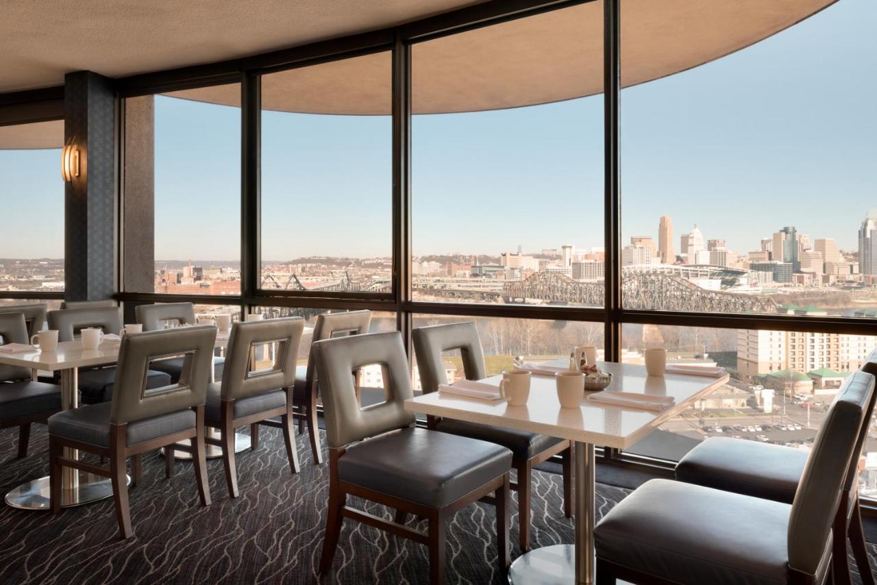 | Radisson Hotel Cincinnati Riverfront