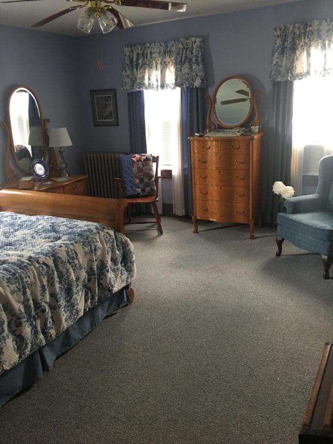 | Lizard Creek Inn