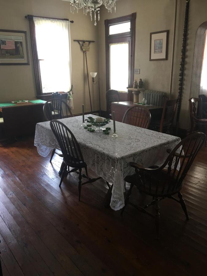 | Lizard Creek Inn