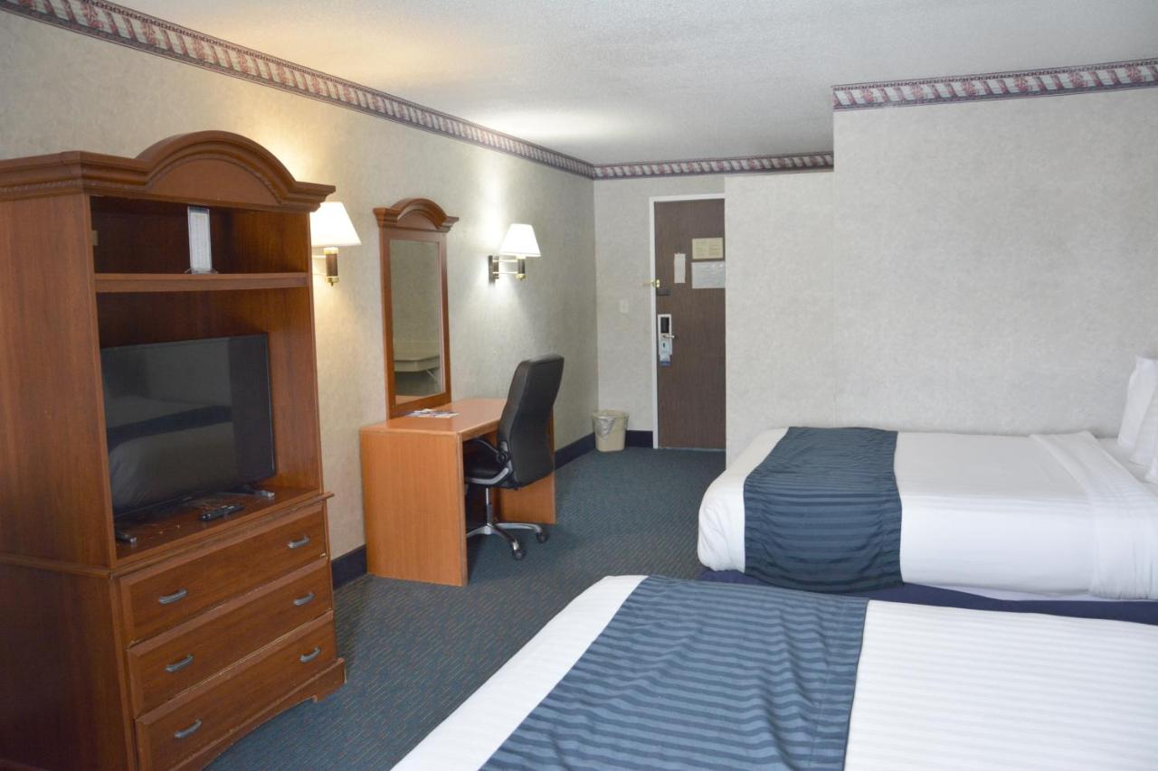 Queen Room with Two Queen Beds - Non-Smoking at Travelodge by Wyndham Milwaukee