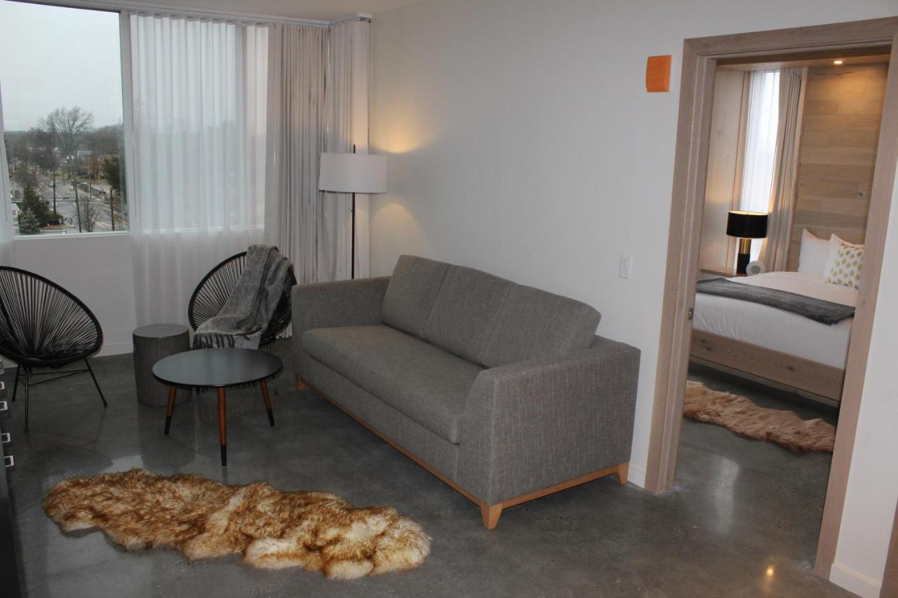 Deluxe King Suite at The Preston House & Hotel