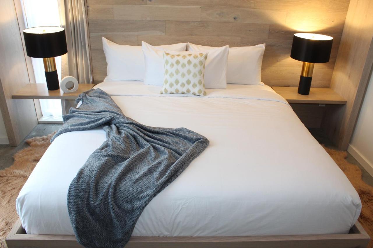 Deluxe King Suite at The Preston House & Hotel