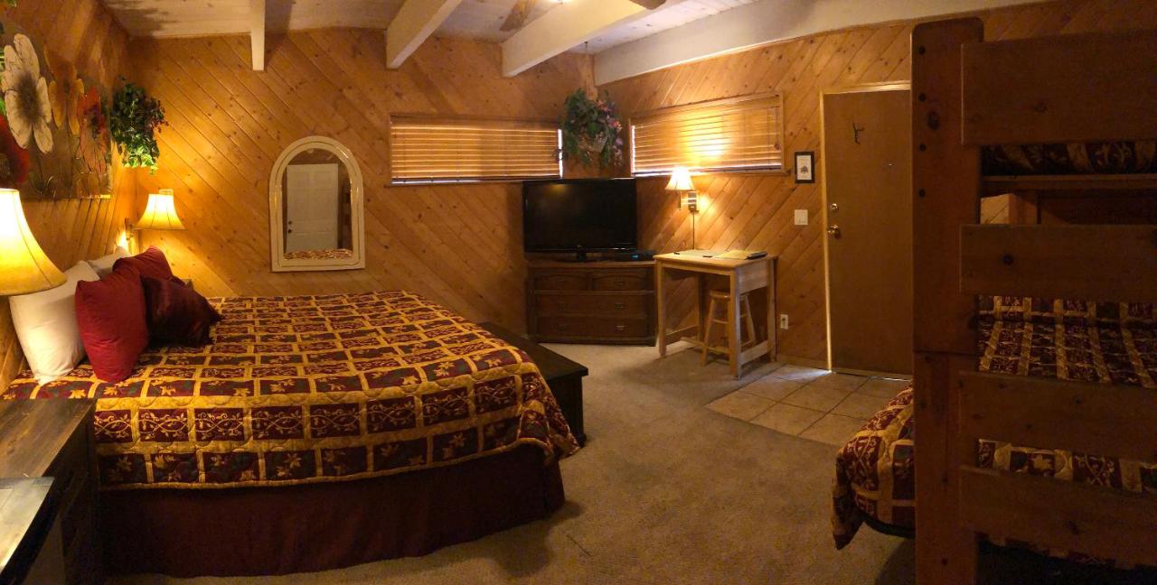 | Giant Oaks Lodge