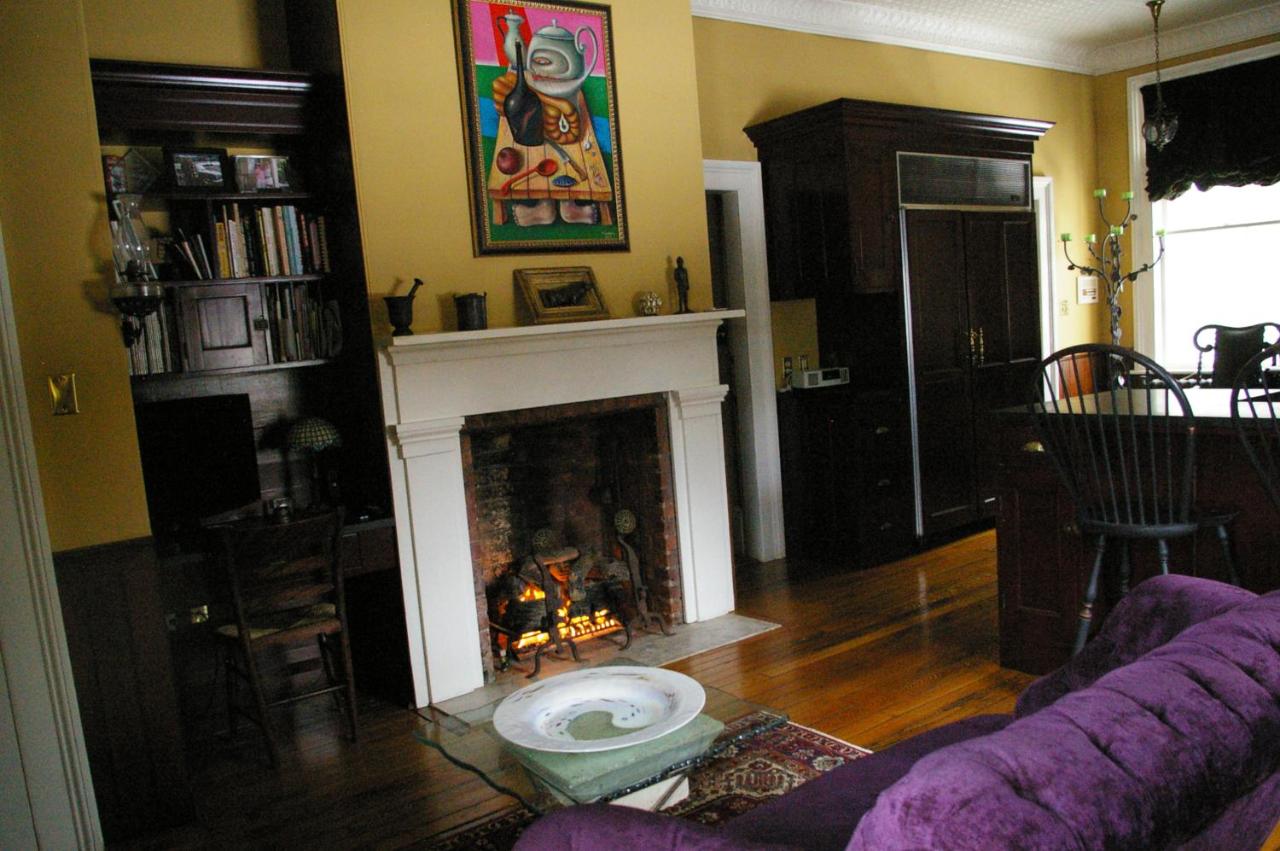  | Oakcliff Bed and Breakfast