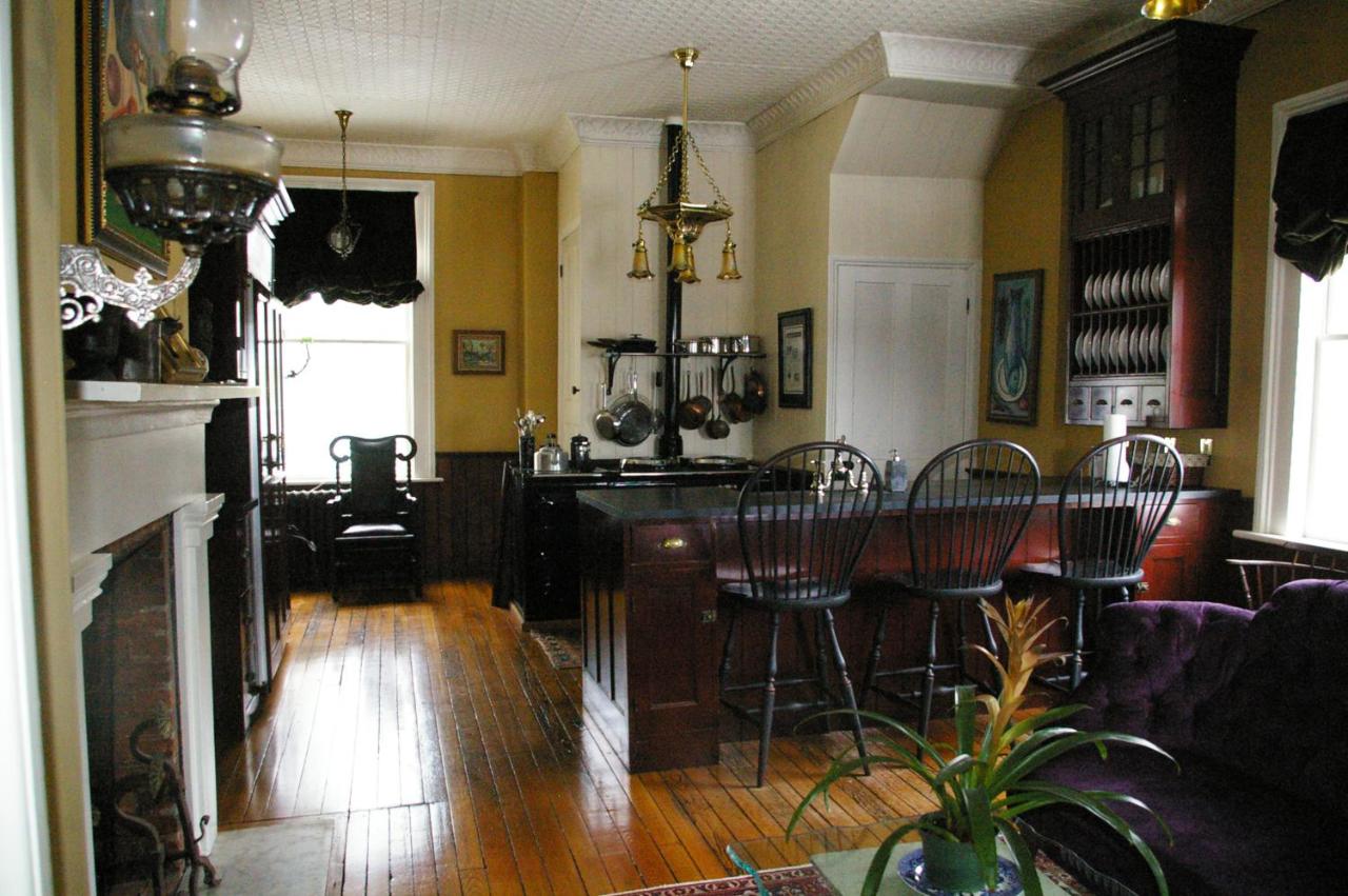| Oakcliff Bed and Breakfast