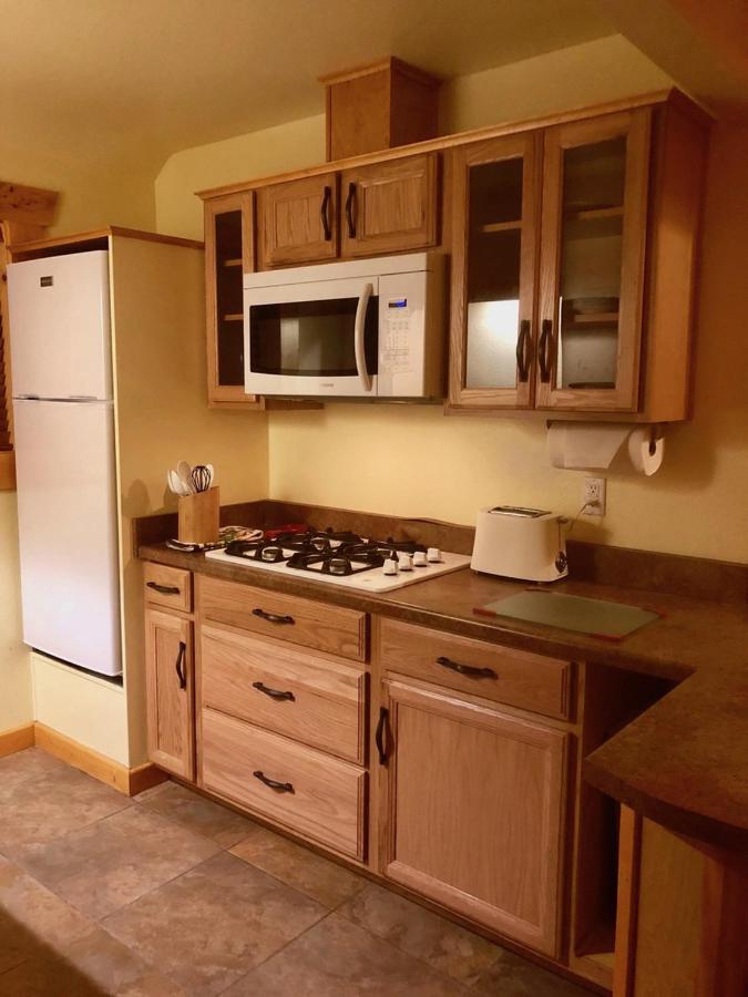 | Giant Oaks Lodge