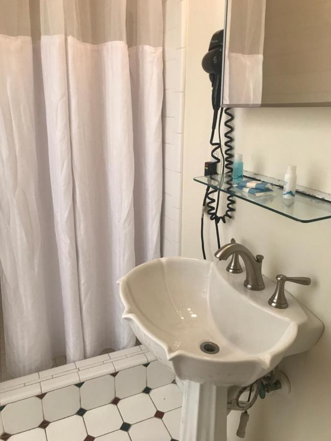  | New Orleans House - Gay Male-Only Guesthouse