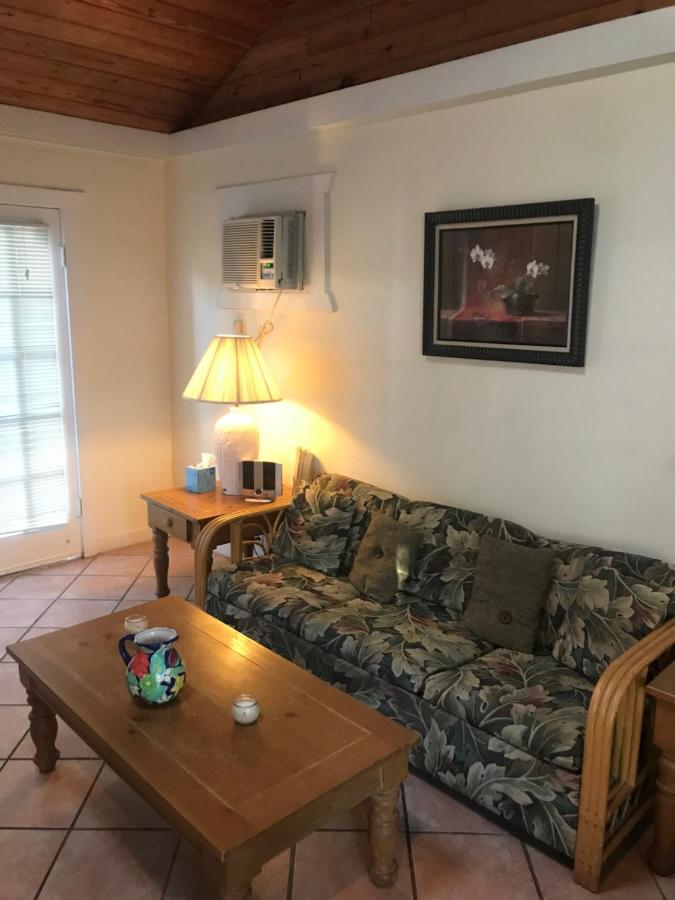  | New Orleans House - Gay Male-Only Guesthouse