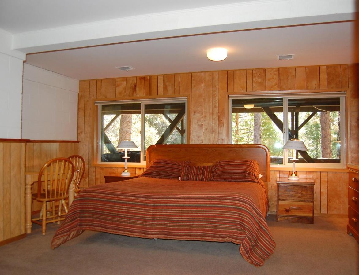 | 99 Yosemite Mountain Lodge