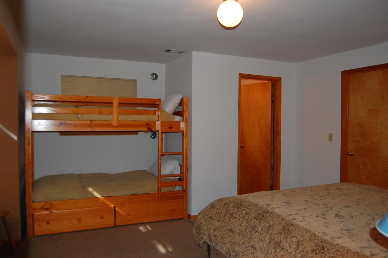 | 99 Yosemite Mountain Lodge