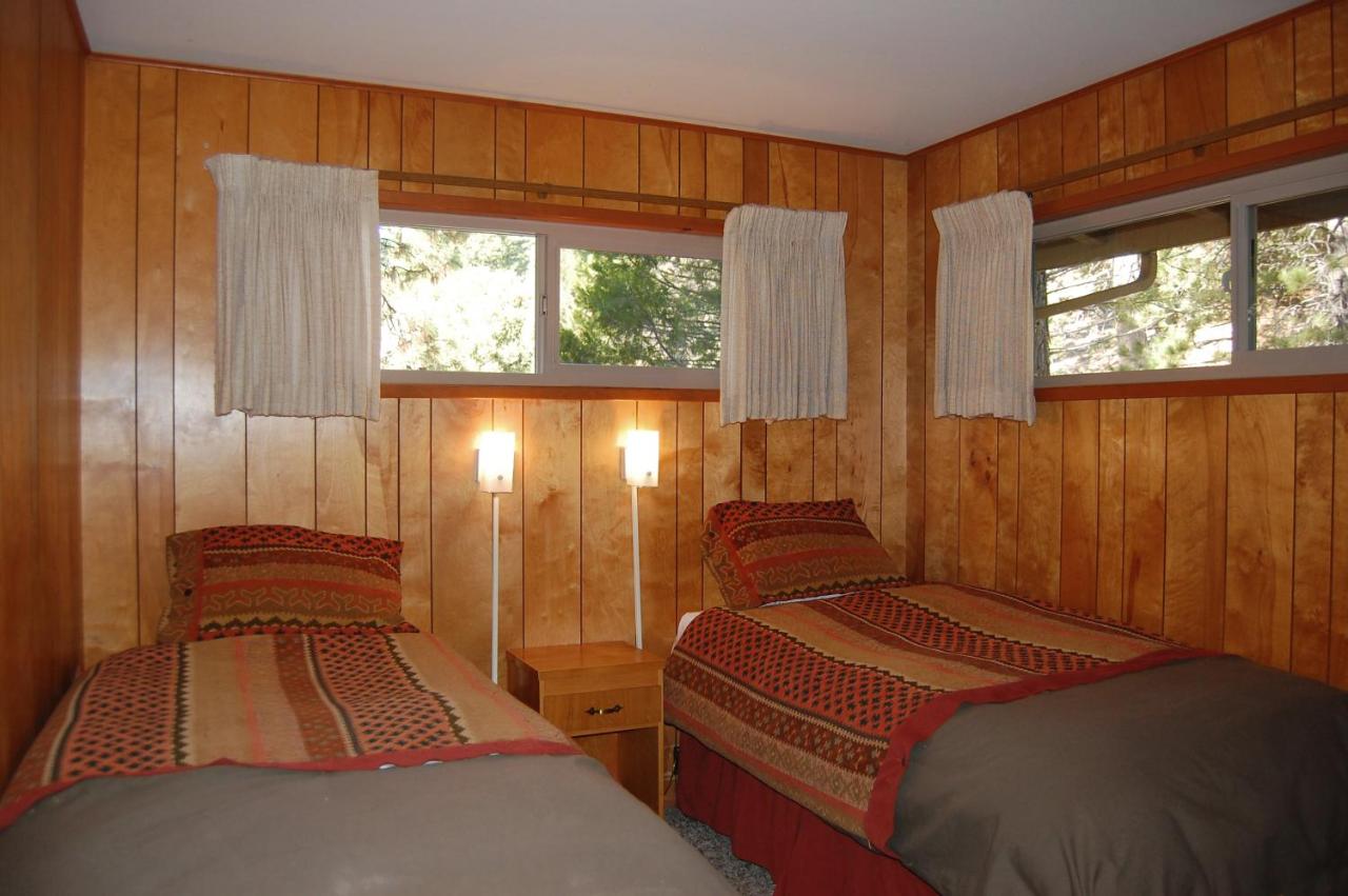  | 99 Yosemite Mountain Lodge