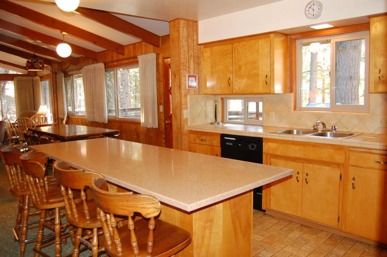 | 99 Yosemite Mountain Lodge