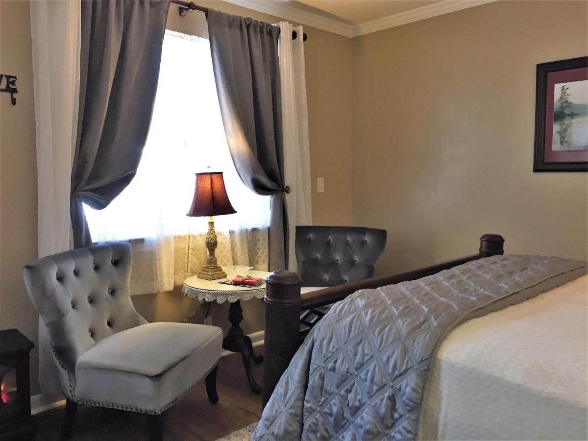 | Grafton Lodge