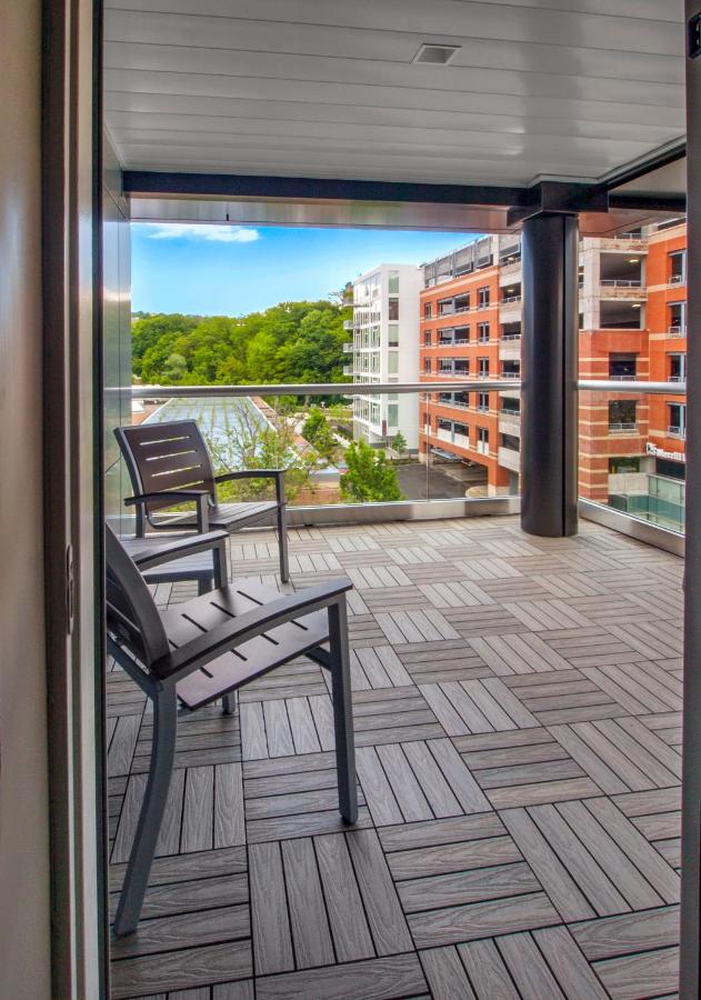 | Hotel Ithaca