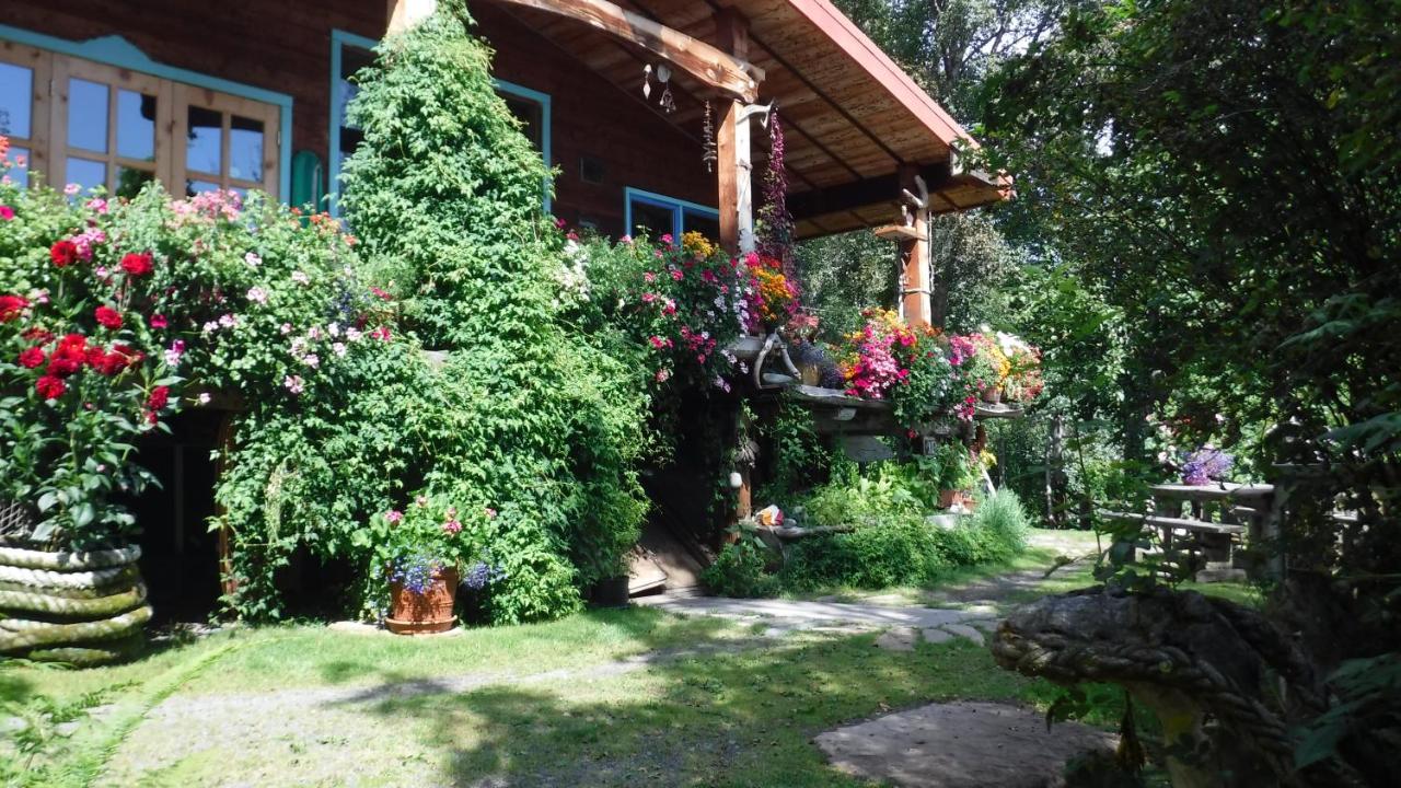 | Brigitte's Bavarian Bed und Breakfast