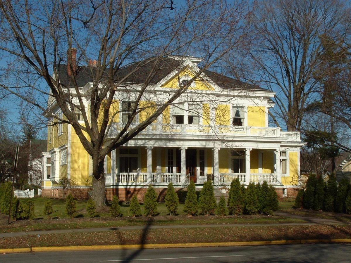 | Ringling House Bed & Breakfast