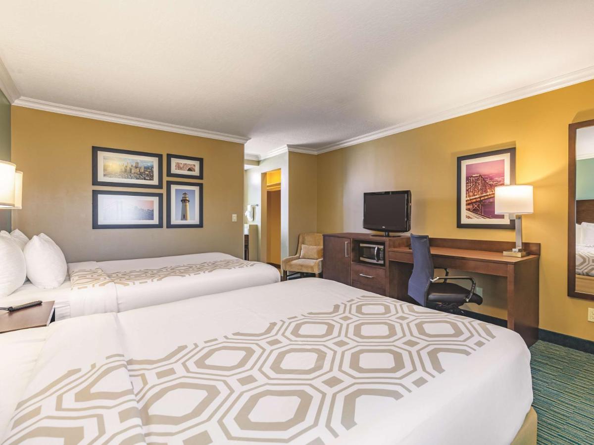 Deluxe Two Queen Beds Non-Smoking at La Quinta Inn & Suites by Wyndham San Francisco Airport West
