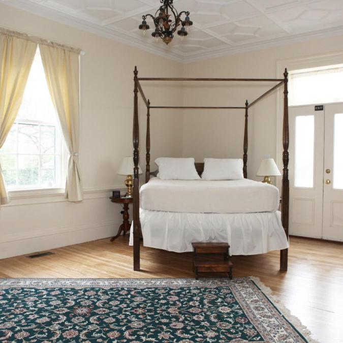  | The Salem Inn