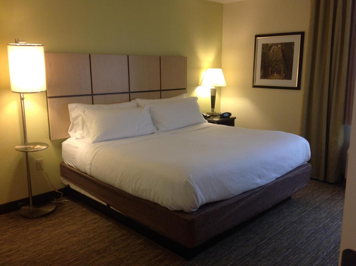 King Studio Suite - Non-Smoking at Candlewood Suites Goodlettsville - Nashville, an IHG Hotel