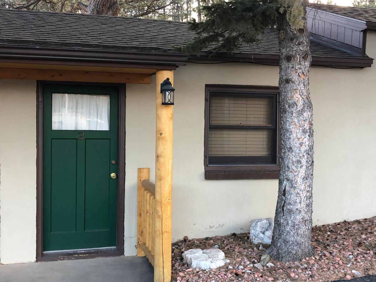 Standard Quadruple Room at Rockerville Lodge & Cabins