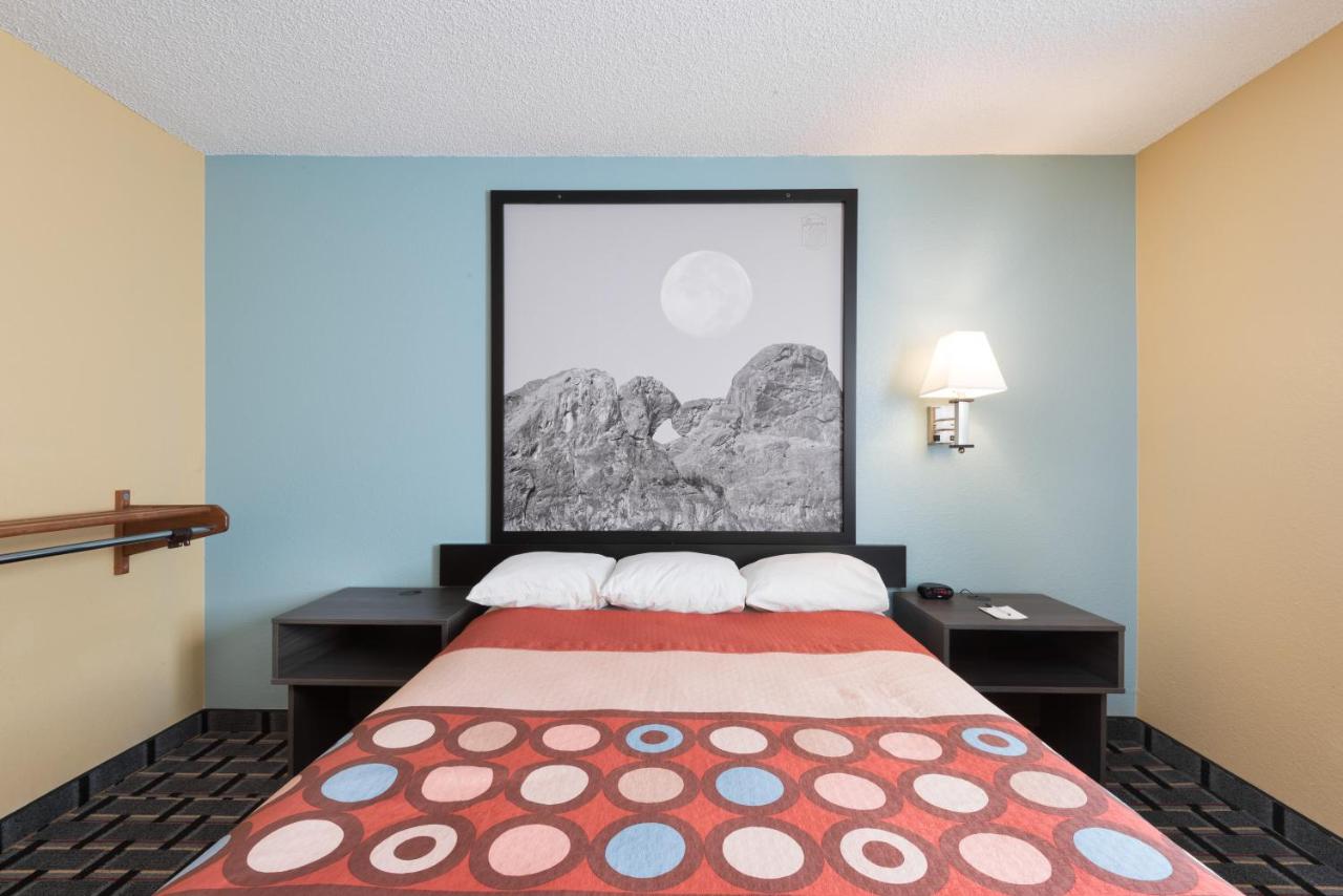  | Super 8 by Wyndham Henderson North East Denver