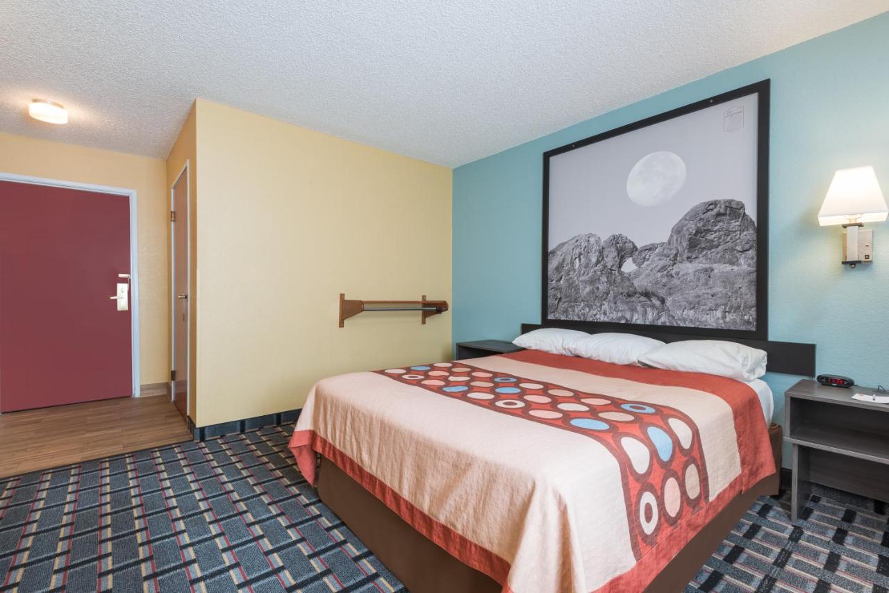  | Super 8 by Wyndham Henderson North East Denver