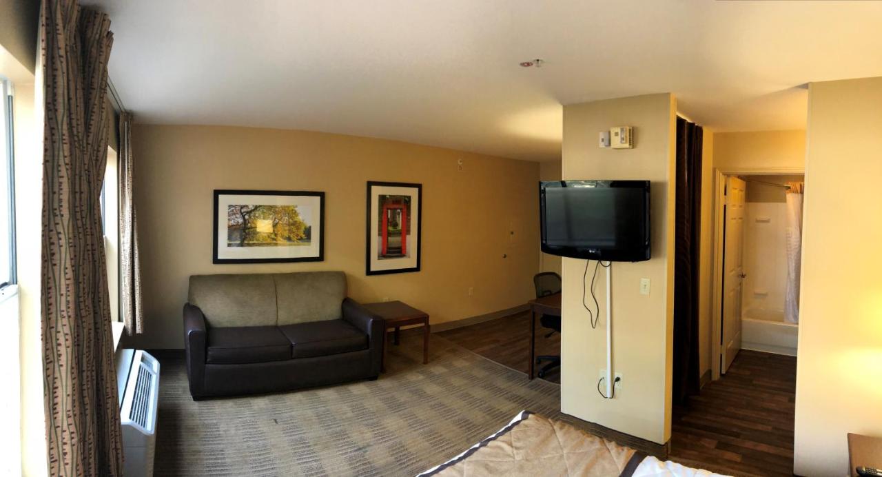One Bedroom Suite with 1 Queen Bed - Non-Smoking at Extended Stay America Suites Austin North Central