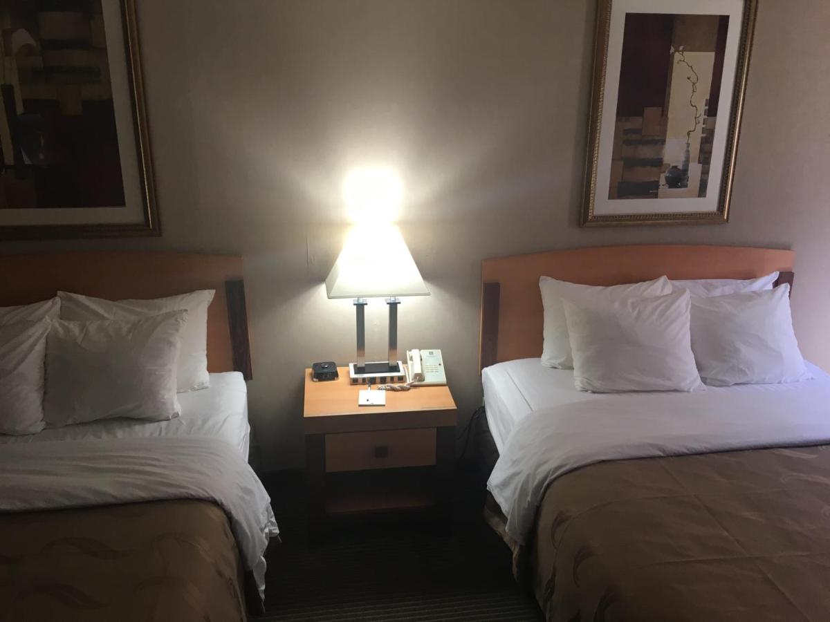 Deluxe Queen Room with Two Queen Beds at Quality Inn Nashville - Bloomington