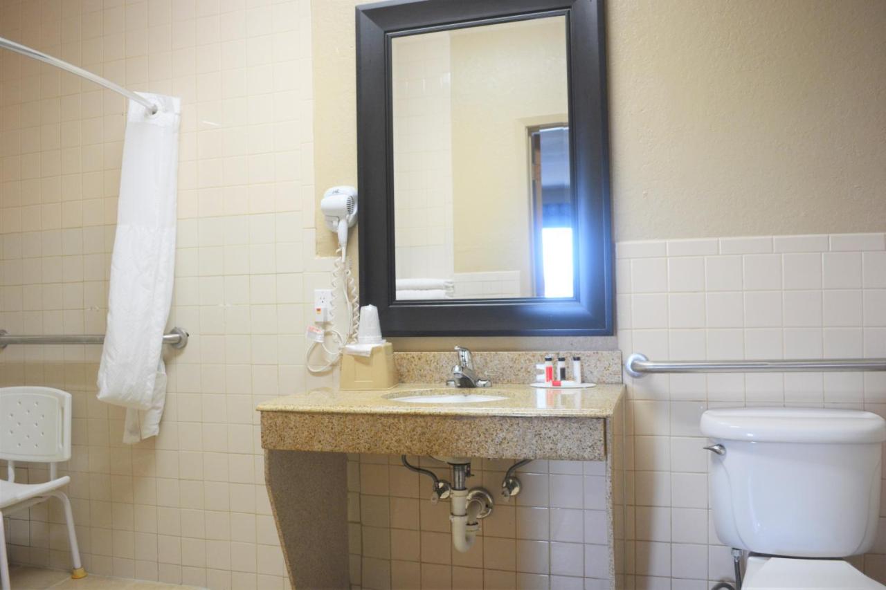 2 Queen Beds, Mobility/Accessible Room, Roll-In Shower, Non-Smoking at Super 8 by Wyndham Galveston