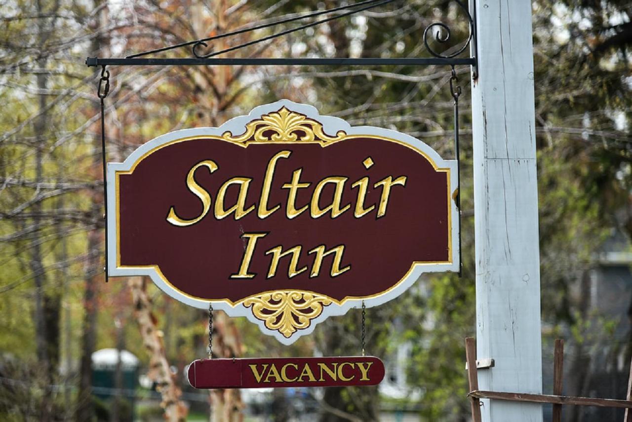 | Saltair Inn Waterfront B&B