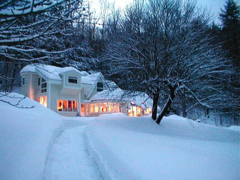 | Mountain Valley Retreat