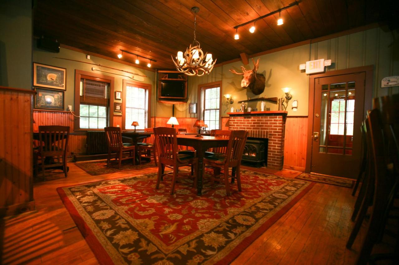 | Waybury Inn