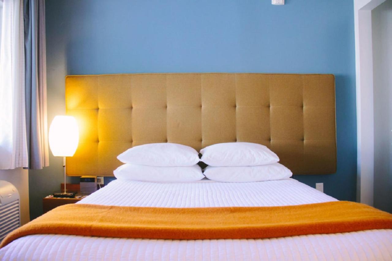 Queen Suite at Modern Hotel