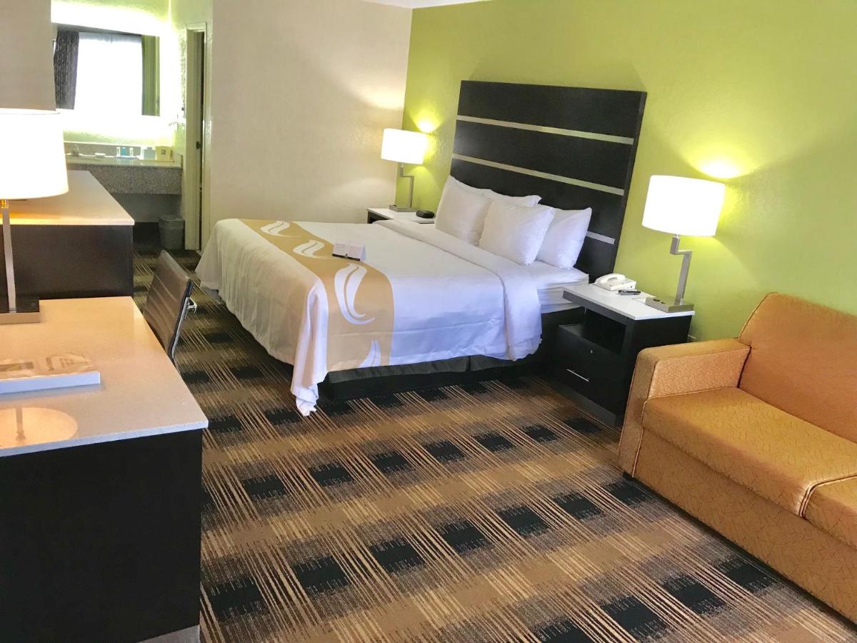 Queen Room with Two Queen Beds - Non-Smoking at Quality Inn & Suites Mt Chalet