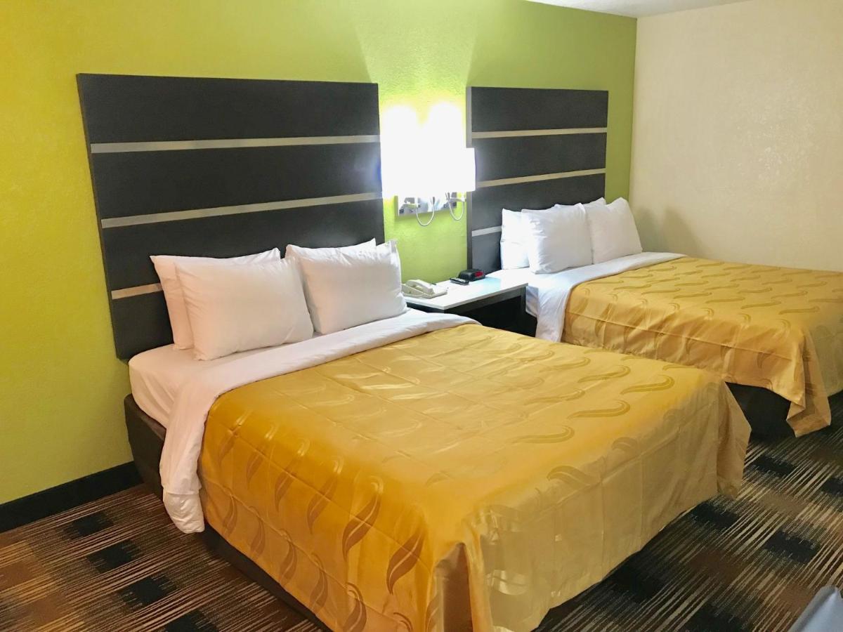 Queen Room with Two Queen Beds - Non-Smoking at Quality Inn & Suites Mt Chalet